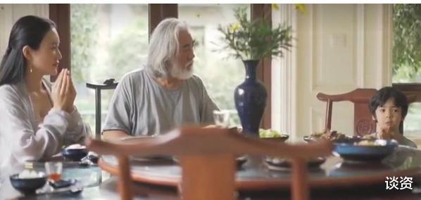 粉色|张纪中小娇妻穿汉服秀魔鬼身材，产后身材恢复好，却被批太暴露