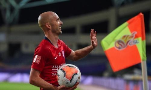 中超|下午5点！中超老牌劲旅官宣争议决定：让联赛沦为笑话，球迷骂声一片