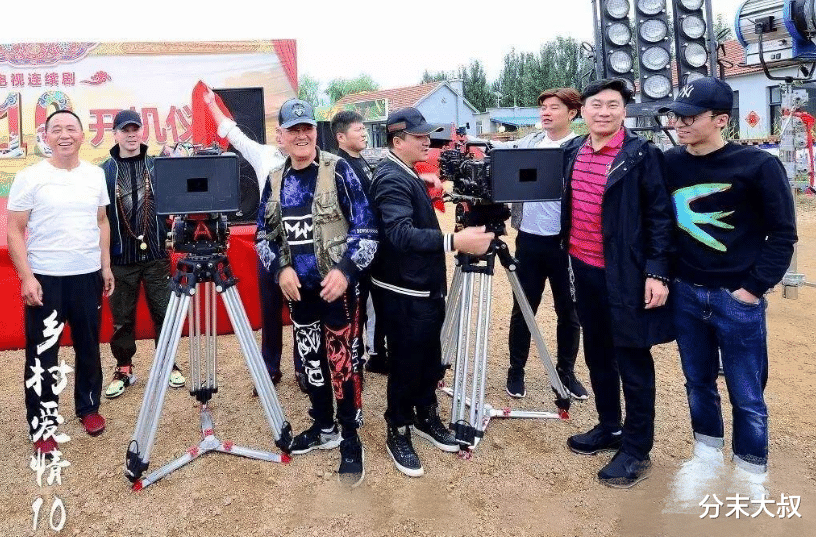 赵本山▲被“全网通缉”的演员现在无路可走, 为师赵本山还会再救他吗?