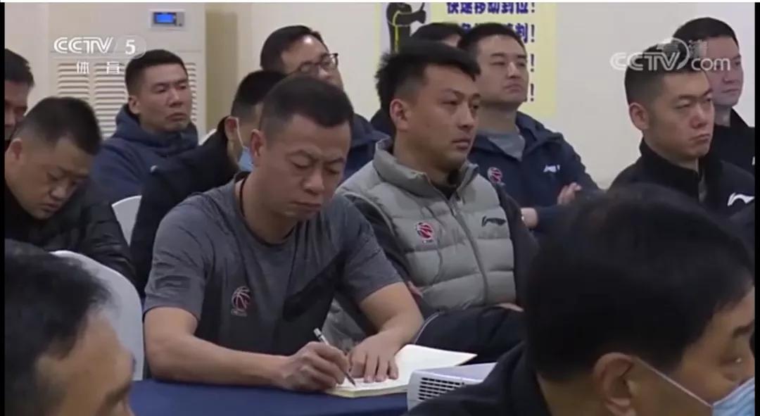 教练|活久见！同曦主教练亲自给裁判授课，联盟要对裁判出重拳了