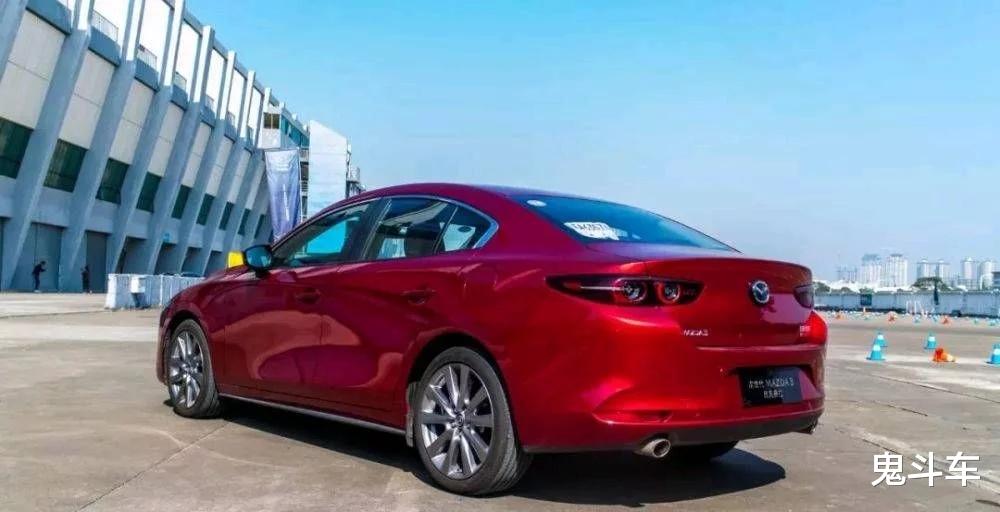 本田思域■别听销售跟你瞎嘞嘞 这几款车低配就足够 还便宜