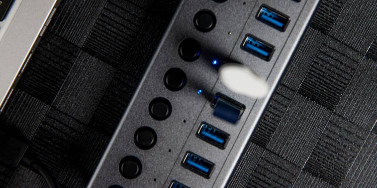 |漂亮的不像实力派 ORICO USB3.0集线器
