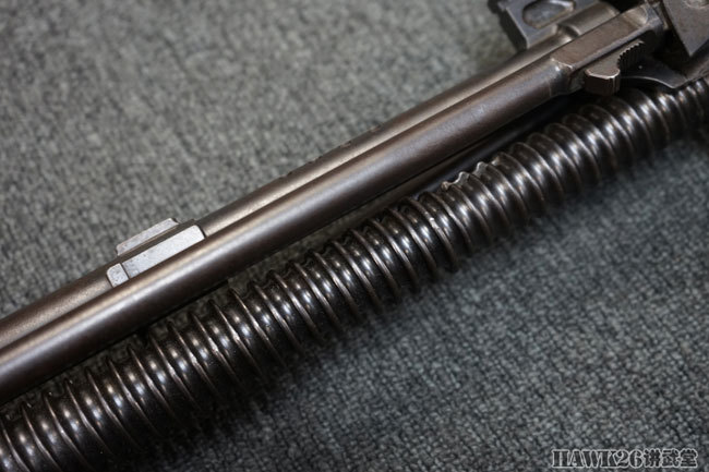 机枪|细看:日本九六式轻机枪 罕见的原编号品相 瞄准镜依旧可以使用