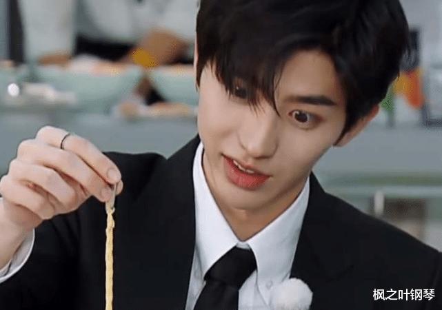 『奔跑吧兄弟』《奔跑吧》中无人认识的名贵食材，只有他认识：学历低并不代表见识少