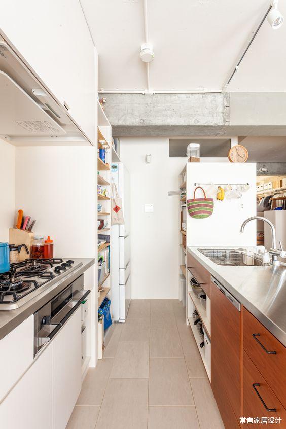 ：日本一家4口住55㎡，放下2张床，带步入式衣帽间！国内小户型学学