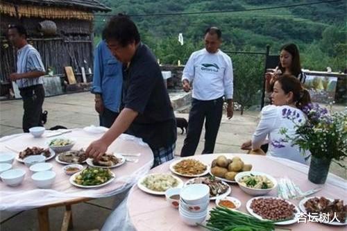 |2020年高考209分，邀请村民吃升学宴，你怎么看？