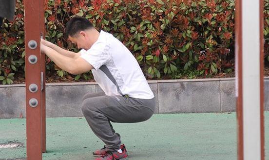 [前列腺]男性每天做“这个动作”100次，身体会尝到不少甜头，别羞于尝试