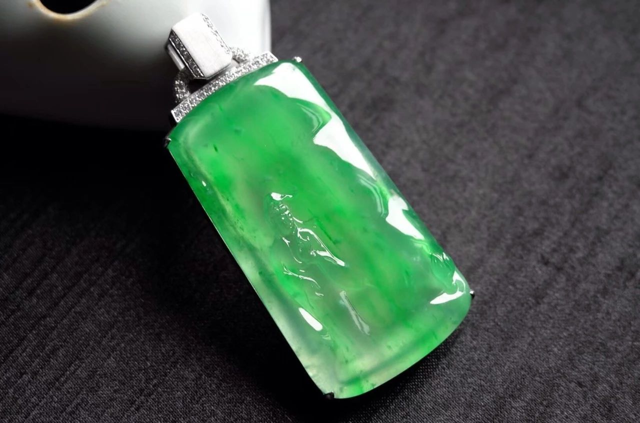 翡翠|你知道翡翠的镶底有几种吗？超实用建议收藏