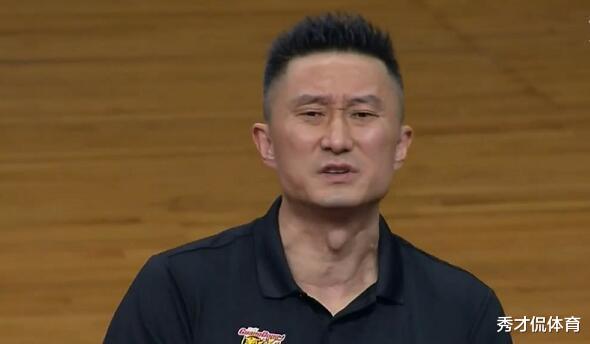 杜锋|开场吊打16-2，杜锋变阵取奇效，苏伟暴怒吼王薪凯，杜锋尴尬了