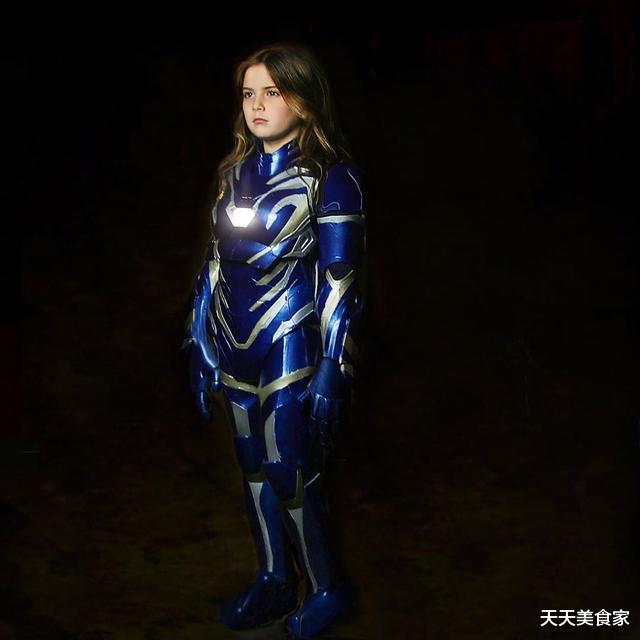 钢铁侠|钢铁侠女儿长大了，万圣节装扮呼应复联4，网友：看一眼就泪奔