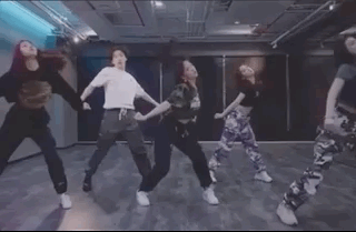 谢霆锋|汪峰大女儿太美了!15岁拥有“初恋脸”,长发披肩与章子怡合照很自信