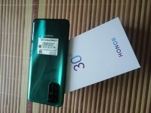 荣耀30s|2099元起？荣耀30S：麒麟820+40W+128GB，学生党必备