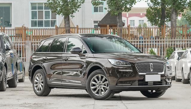 SUV|紧凑SUV的“舒适王”,全车隔音玻璃配按摩座椅,入门破百6.8秒!