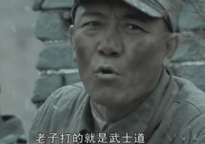 李云龙|李云龙假戏真做，拍完戏之后就和妻子离婚，跟小13岁的她领证了