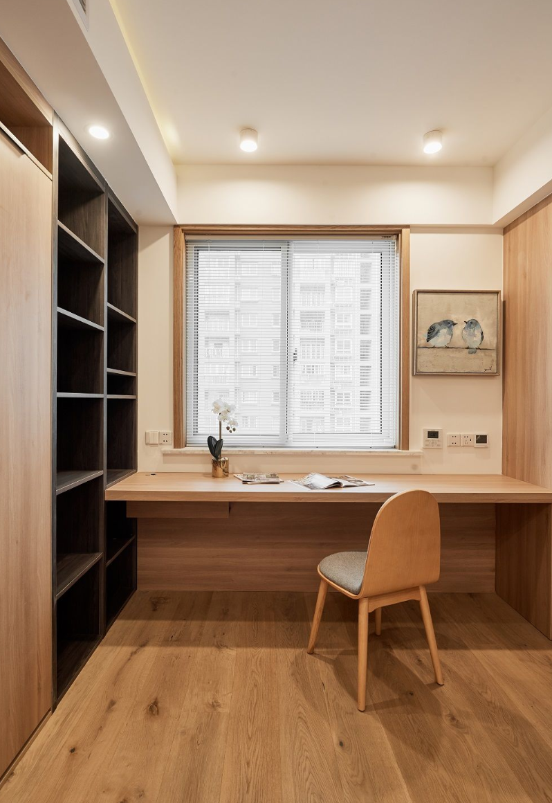 |为避开卫生间的门,她直接更改入户门位置,连邻居都说巧妙