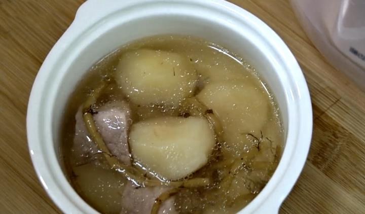 食材|入秋后，遇到此汤要多喝，做法简单，清热化痰，比牛羊汤好喝