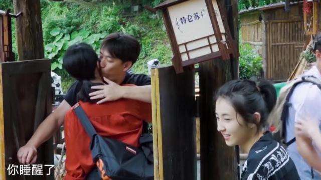 黄磊■孙莉17岁就被黄磊“骗到手”，学生时旧照曝光，难怪黄磊这么猴急
