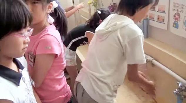 日本|凭啥日本儿童健康居全球之首？看看日本儿童午餐，国内学校做不到