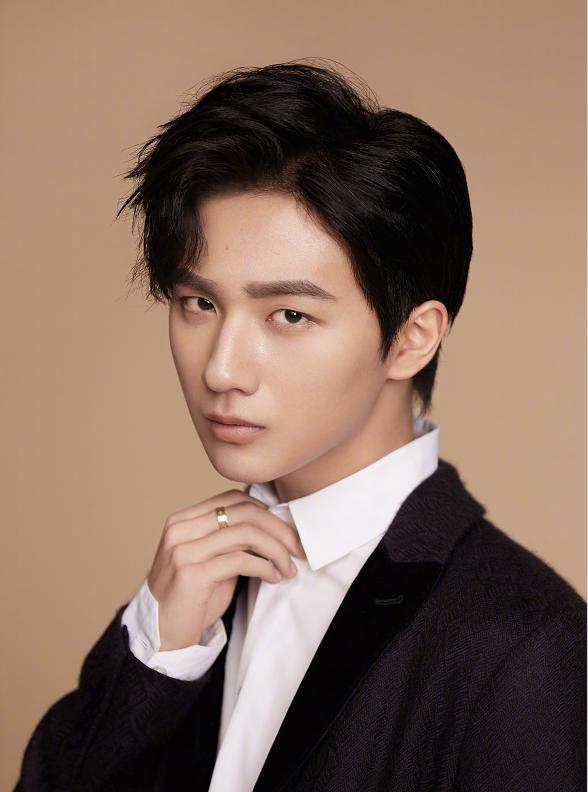 李宏毅|他曾是《变形计》中的纨绔子弟，如今成功出道，已成演艺圈新星！