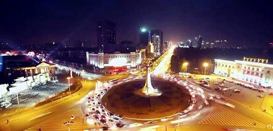 内蒙古|中蒙边境，看看与内蒙古只有一字之差的蒙古，差距不是一般的大