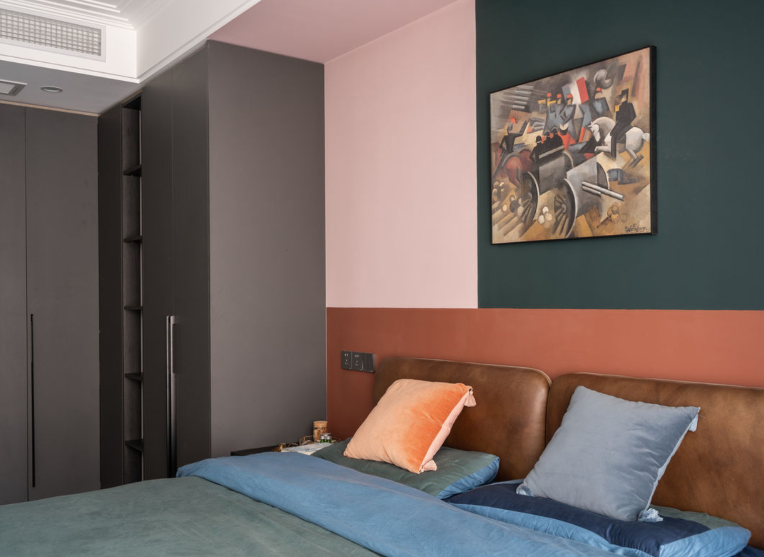 |这是我见过最干净的混搭风，全屋层次明显，背景墙很有档次