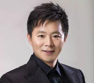 王宏伟|曾登8次春晚的王宏伟,选妻子唯一要求,让守寡48年的母亲满意