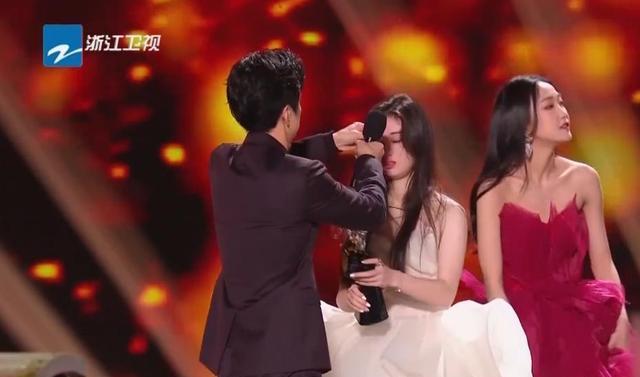 好声音|好声音：总冠军的归属及5强的排名，或许是节目组的精心安排？