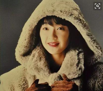 「陈慧娴」她横扫80年代华语乐坛，巅峰时为留学断送大好星途，一生情海浮沉