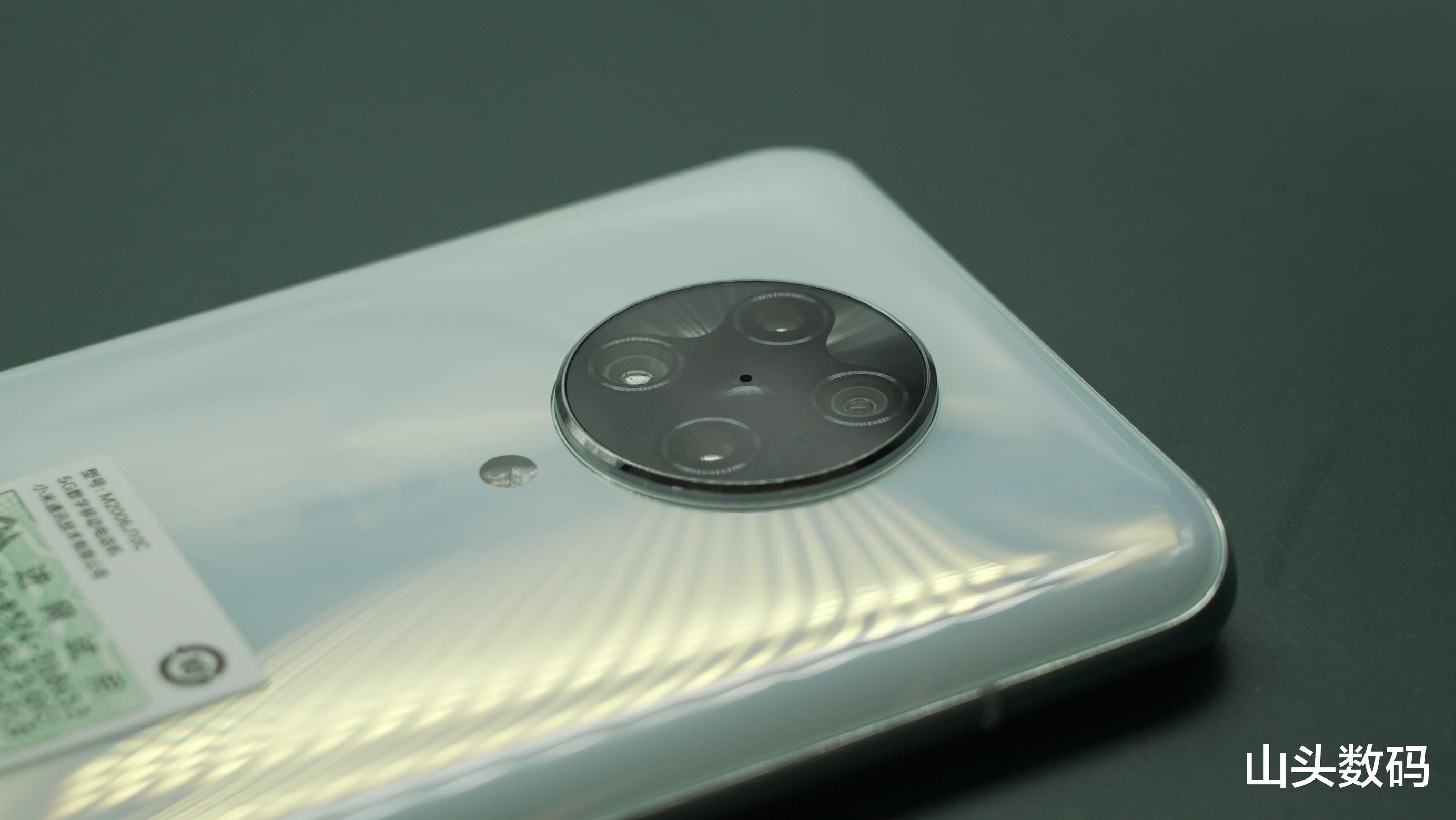 |1分钟破10万台，1999元引来熟悉的味道，米粉呼吁王腾去拧螺丝