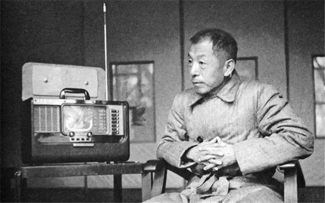 张学良|一年吃掉老蒋一个团的军费,张学良被囚禁52年,都在享受什么?