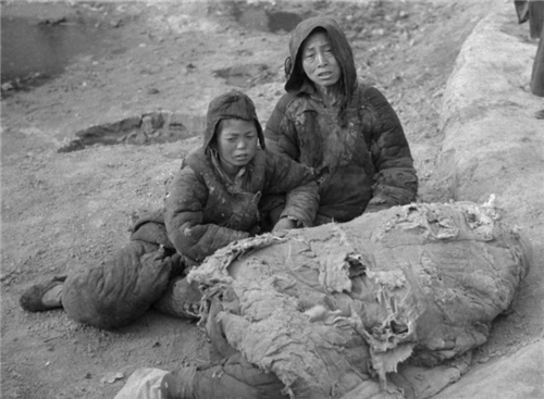 [崇祯]古代饥荒灾民吃不上饭，河里鱼虾泛滥，他们为何宁吃树皮也不捕鱼