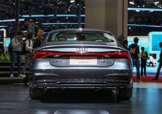 宝马5系▲5.3秒破百!奥迪A7直降5.64万,宝马5系买早了