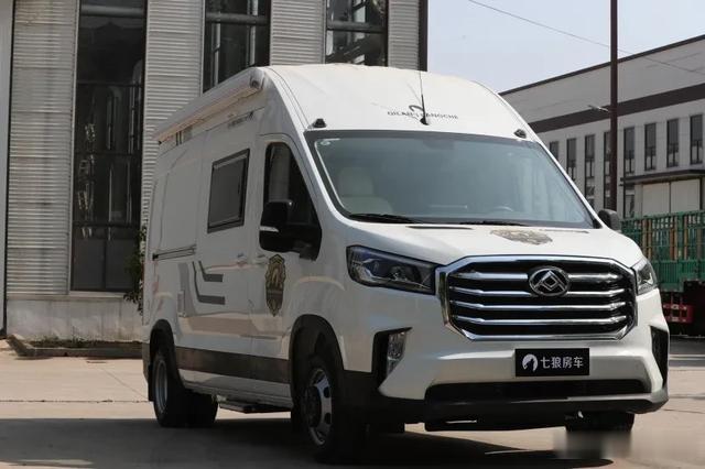房车|新款V90房车来啦！2.0T很省油水电充足，22.98万夫妻2人用挺不错