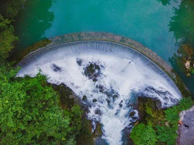 梯田|适合国庆假期穷游的地方,梯田、瀑布、樱花、峡谷,风景优美宁静