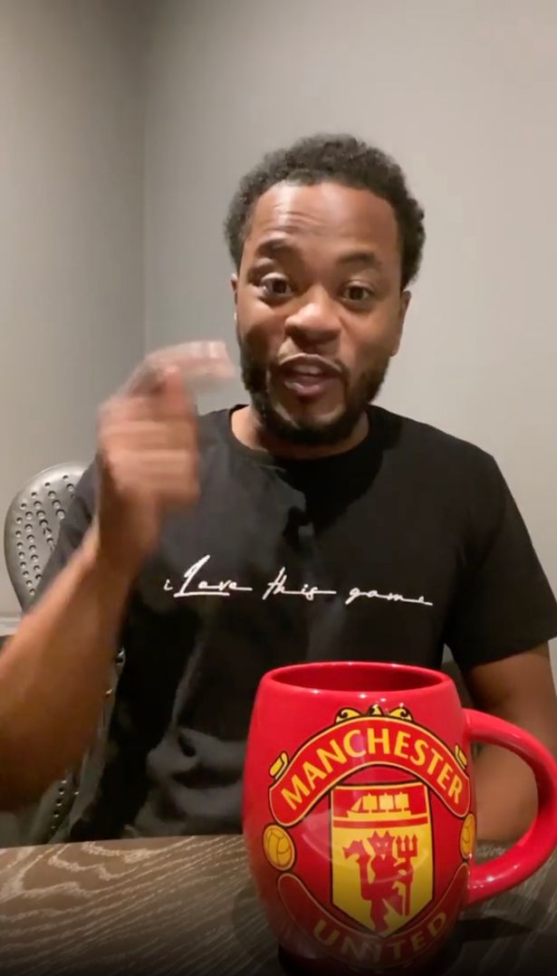 曼联|曼联传奇怒斥俱乐部自大无能！用律师谈转会，2000万的球员花1亿