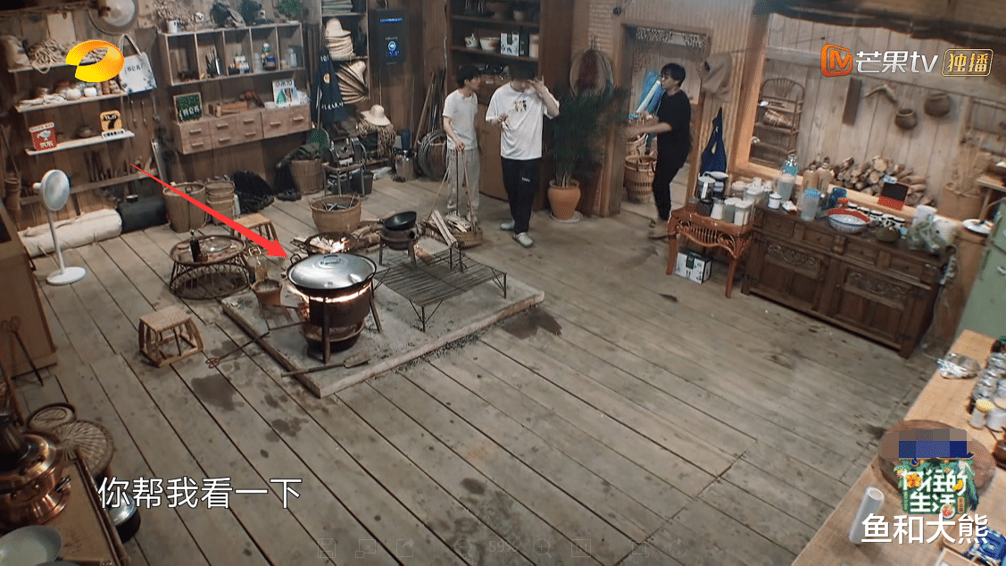 彭昱畅：继张婧仪后，黄磊因菜品罕见对彭昱畅板脸，张绍刚打抱不平很在理