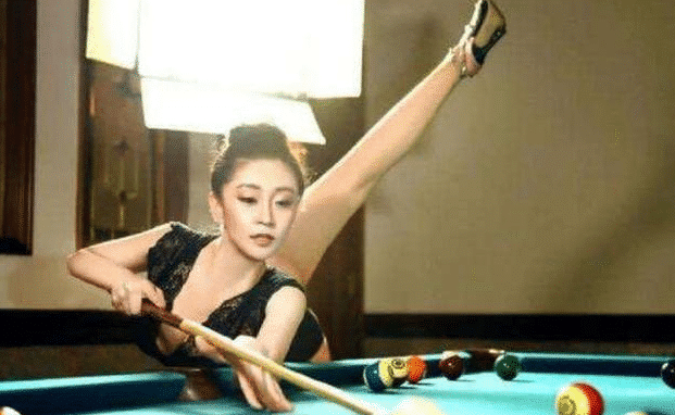 潘晓婷|?  被爱情滋润了的潘晓婷，虽38岁却美过Baby，网友：这就是爱情的魔力！