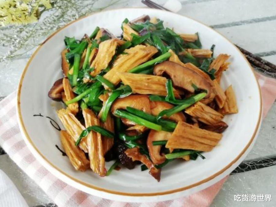 「排骨」立夏来临，吃猪肉牛肉不如它，每周吃3次，补钙质，孩子长个头