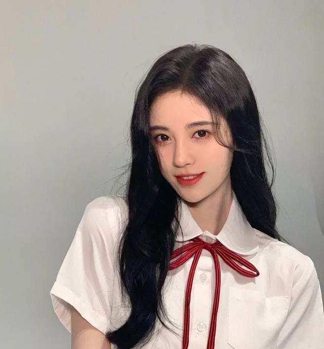 鞠婧祎|做作成这样，她真的很难让人不讨厌