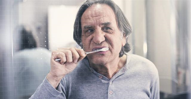 饮食|老年臭的“根源”被揪出，提醒：若不想被嫌弃，坚持做到这几点