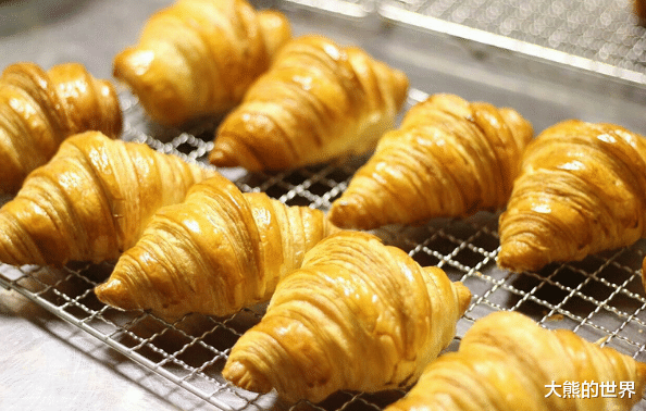 【面包】买面包时,聪明人都避开这5种面包不买,烘焙师:一看都很懂行!