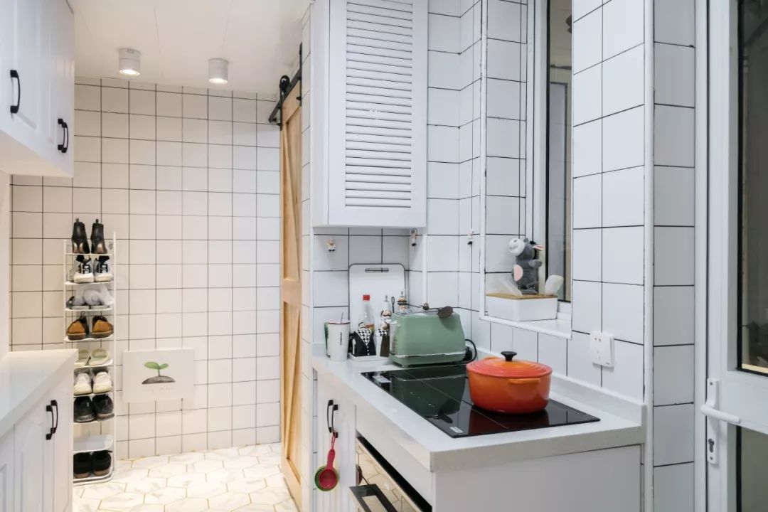 『』90后妹子买下60㎡老破小，重新布局，变身时尚单身公寓！太温馨了