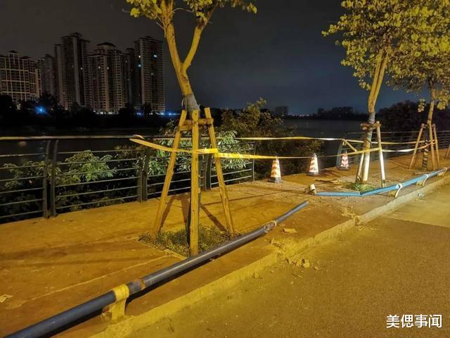 #花鲢#小车撞断护栏坠落桥底！旁边5米处，4人正在钓鱼……