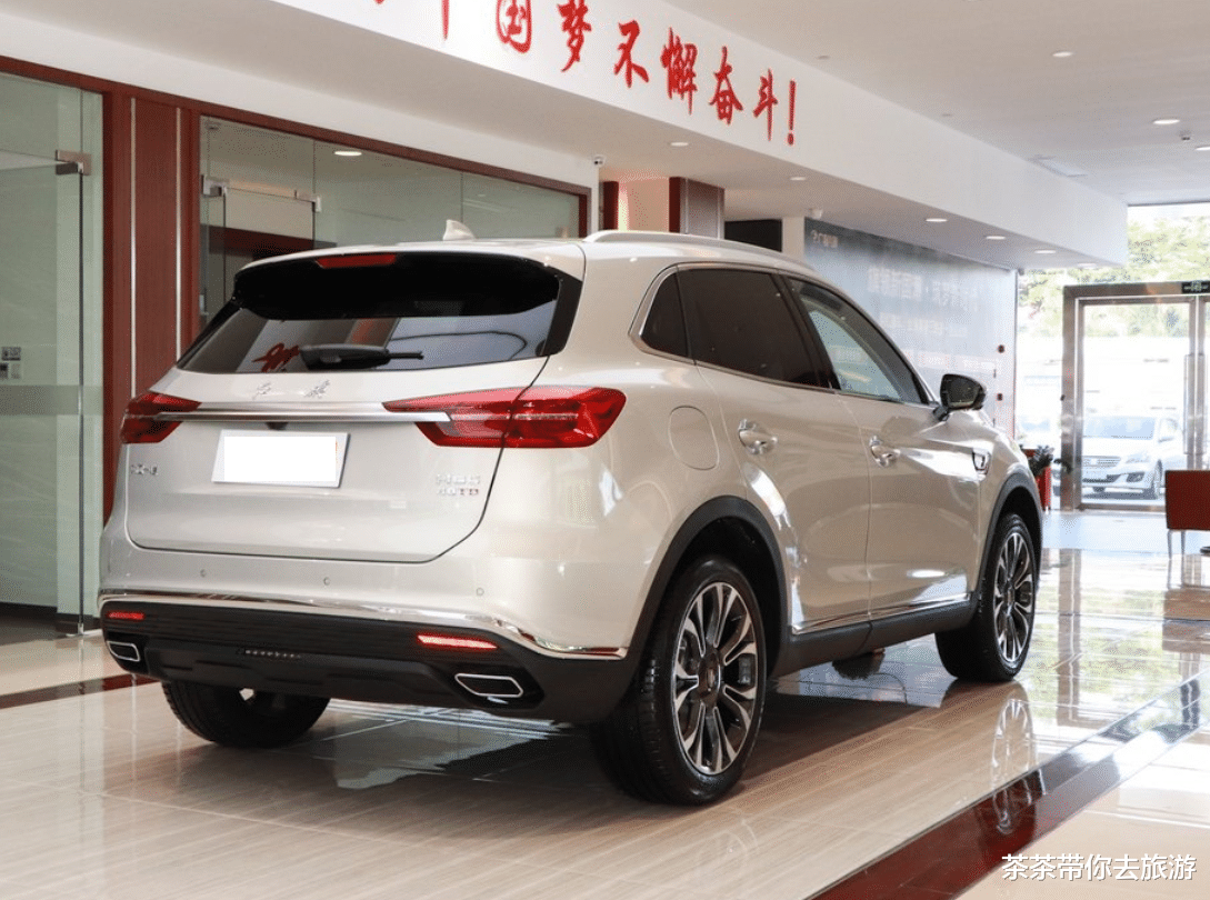 红旗hs5|终于被捧红了！60万档次仅18万，30天狂甩10721台，完胜宝马x1