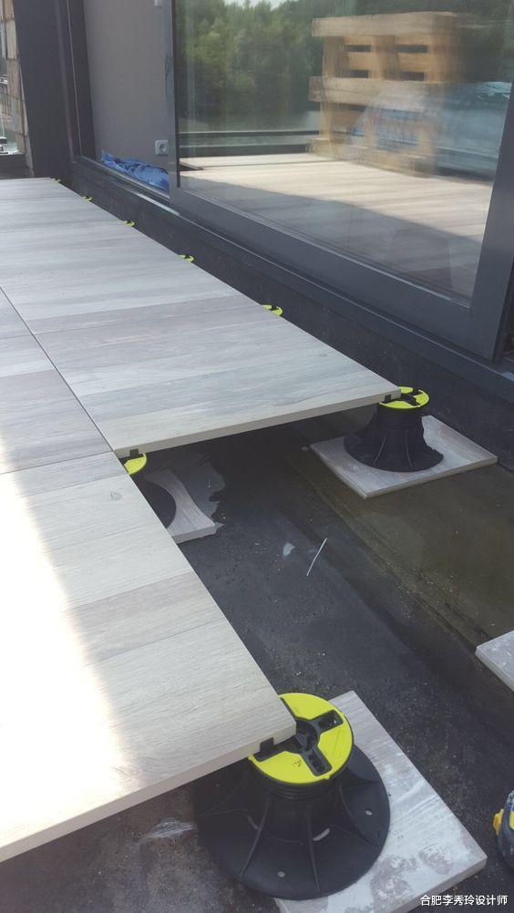 『』后悔买顶楼，隔热材料一点都没用，夏天水泥地热得烫脚！不如铺层防腐木有效