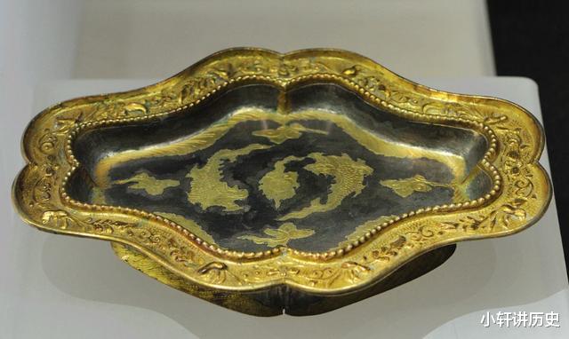 古墓■17年前，内蒙一座古墓发生不可思议的事件，考古队员至今很害怕