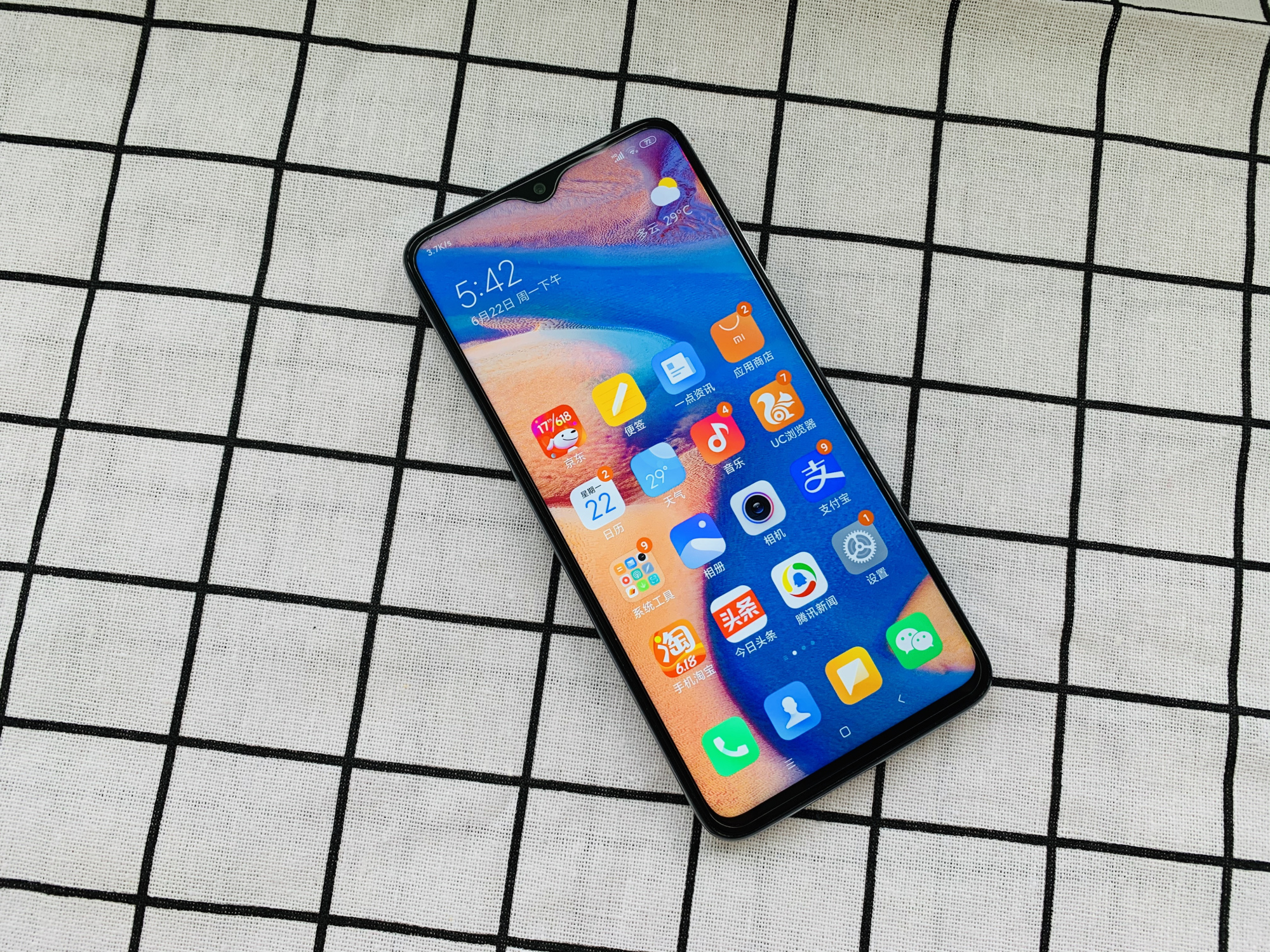 「小米科技」小米爆款千元机跌至1289，拥有6400W四摄和8GB内存，极致性价比！