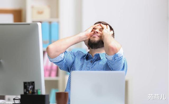 「离职」周末领导打6次电话，员工一次都没接第二天果断辞职，原因太真实