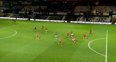 曼联|曼联3-0挖出正印中锋！18岁天才值得重用，有望成下一个范佩西