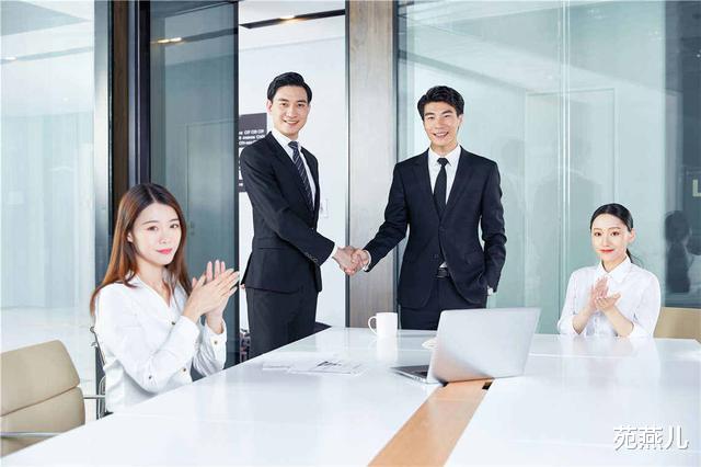 「」为什么没能力的人也能当上中层领导？不是老板傻，原因厚黑又现实